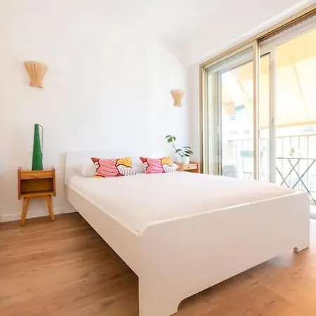 Apartman L2 2p Moliere Balcons/ac/wifi/5mins Tram & 10mins *