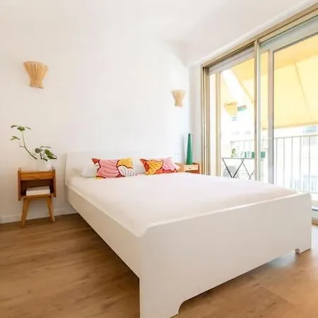 Apartman L2 2p Moliere Balcons/ac/wifi/5mins Tram & 10mins